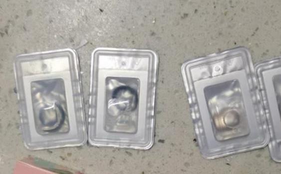 0度美瞳可以和眼镜一起戴吗