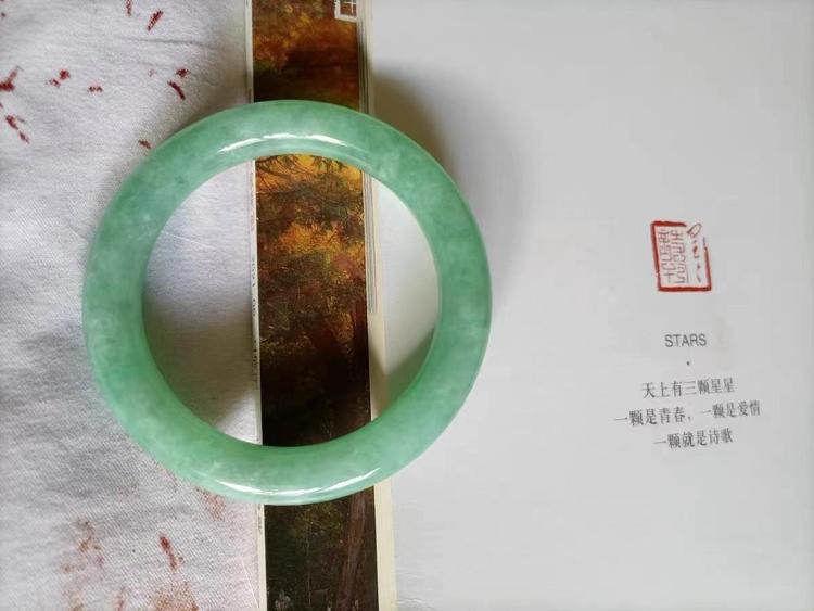 翡翠和人有缘的征兆